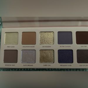 Wander beauty eye shadow palette